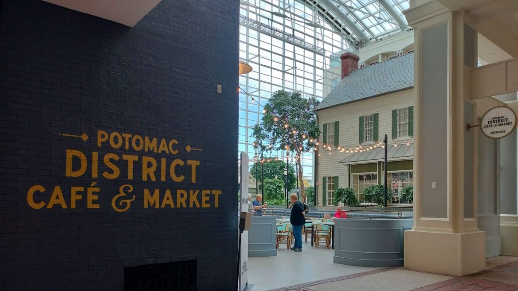 Potomac District Market in the Gaylord National Resort & Convention Center with open-air atrium in background.

Photo credit: Joe A Simpson Jr