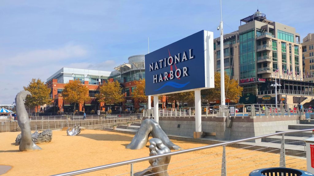 National Harbor sign with artwork in foreground.

Photo credit: Joe A Simpson Jr